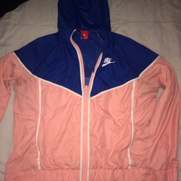 Brand New Nike Windbreaker - Picture 2 of 5